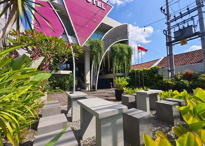 Viva Hotel Kediri, Azana Hotels Collection