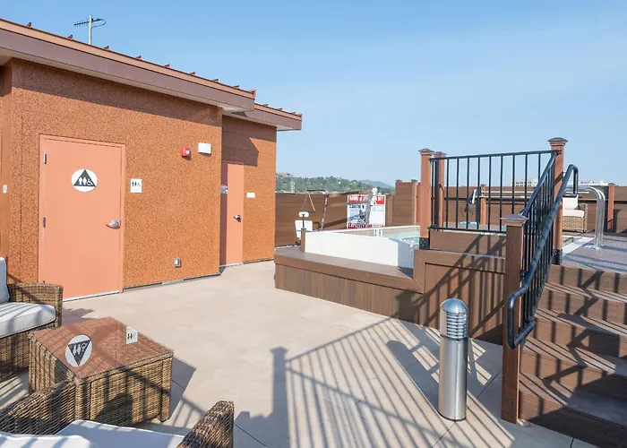 Elevator-Downtown View-Garage-King Bed-Laundry