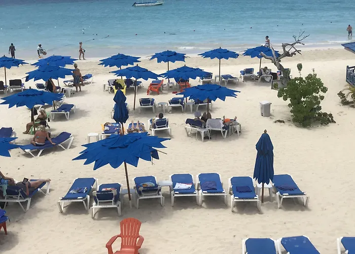 Negril Treehouse Resort