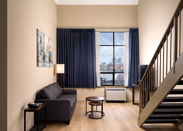 Huntingdon Hotel And Suites