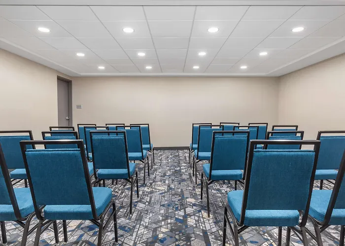 Hampton Inn & Suites By Hilton Toronto Downtown