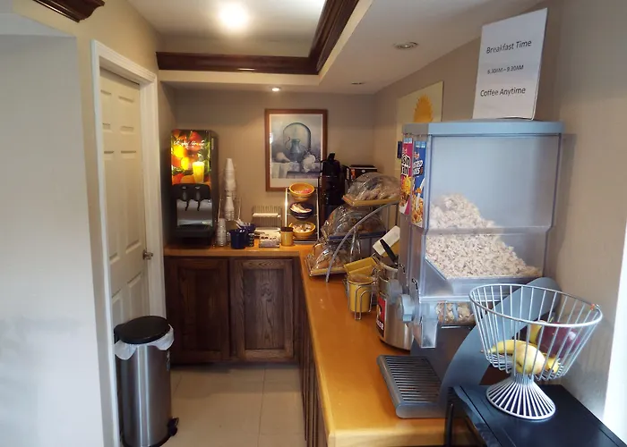Days Inn By Wyndham Dahlonega University Area
