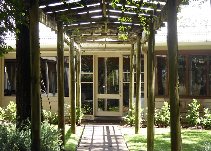 Hunter Valley Resort, Hunter Farm Adventure Centre & 4 Pines At The Farm