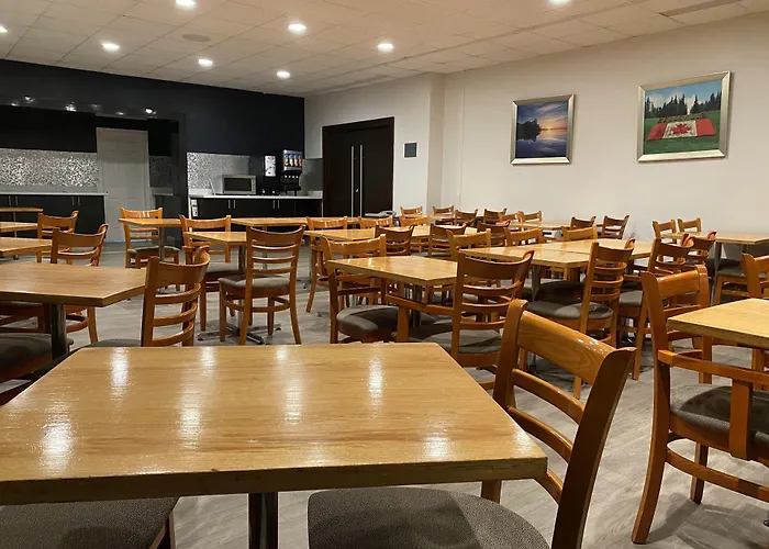 Ramada By Wyndham Belleville Harbourview Conference Center