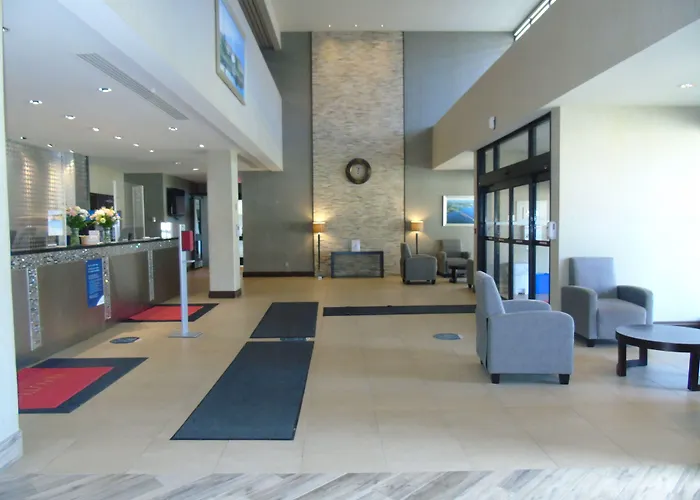 Ramada By Wyndham Belleville Harbourview Conference Center