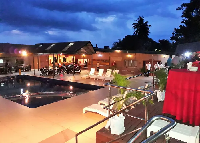 Tanoa Skylodge Hotel