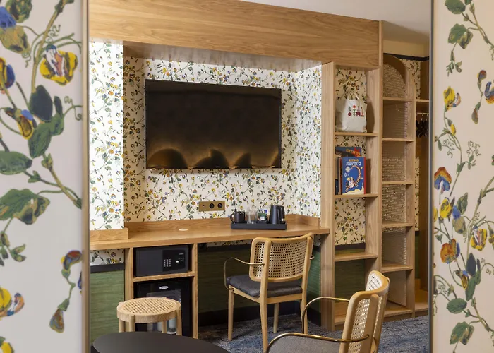 Hotel Jardin De Cluny