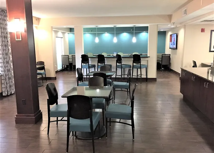 Best Western Plus Galleria Inn & Suites