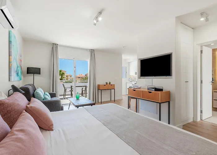 Wyndham Residences Golf Del Sur
