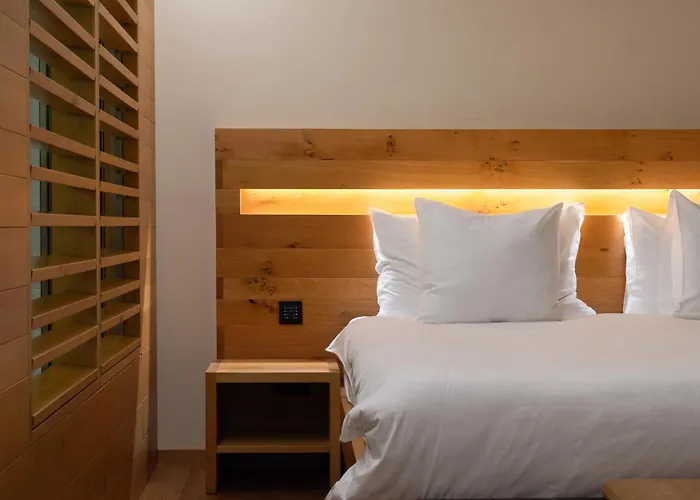 Chetzeron Mountain Hotel