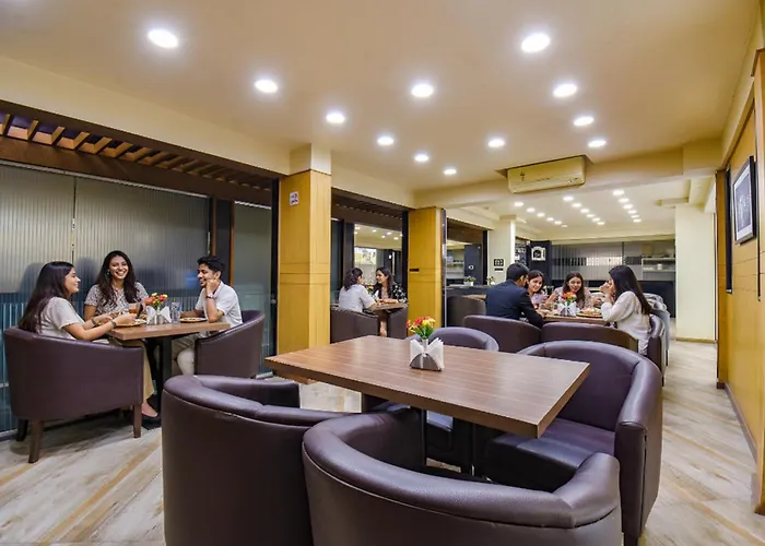 Fabhotel Sr Wakad - Nr Mall Of Millenium