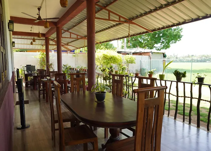 Lavender Home Yala Safari