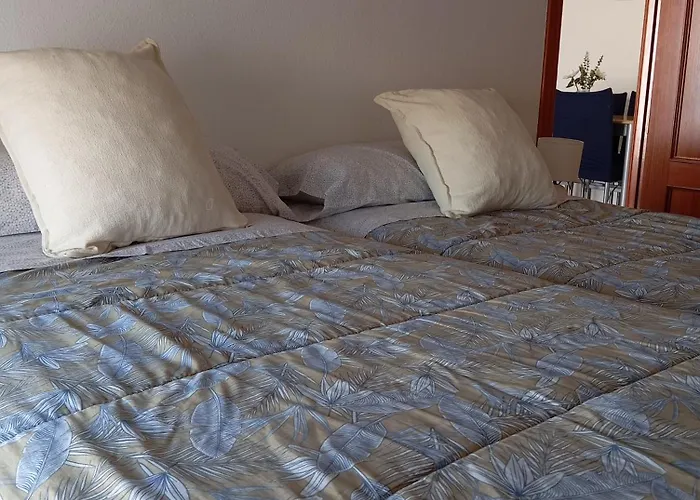 One-Bedroom Flat 200M From The Beach