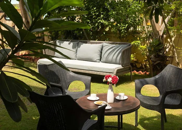 Udaikot By Stayvista: Heritage Hill-View Villa with Terrace & Games
