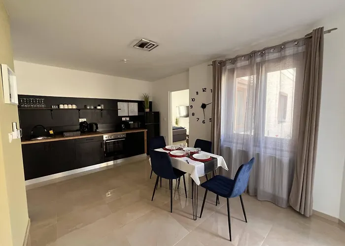 Kossuth Apartmanhaz