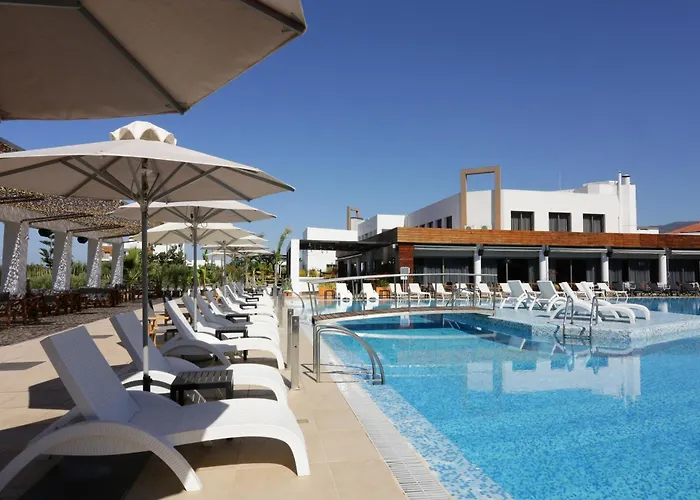 Elite City Resort