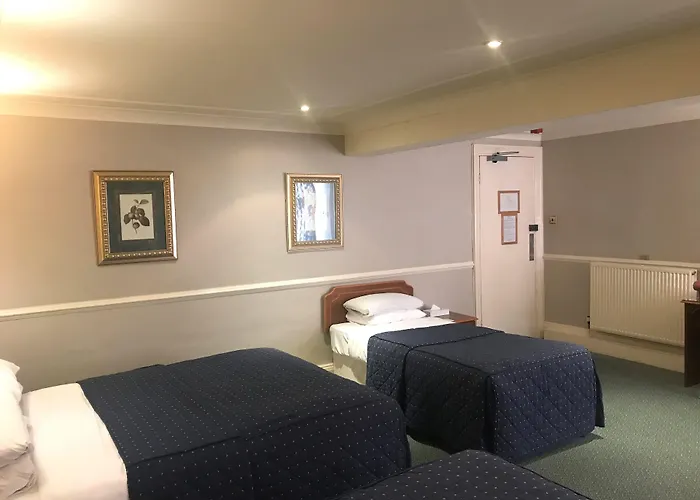 Cairn Hotel