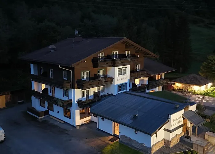 Pension Baranekhof - Just One Ski Bus Stop From Kitzsteinhorn Ski Resort