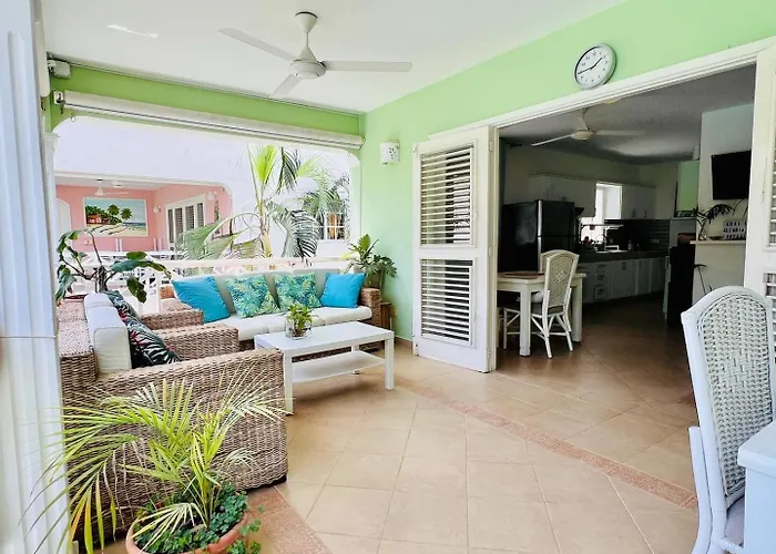 Superbe 2Bd Apt In Gated Community 2 Steps From Everything- Playa Popi
