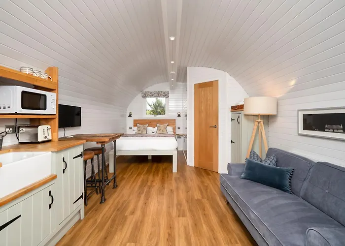 Luxury Glamping Pods - The Heft & The Hirsel