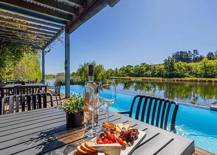 Ladybird Boutique Hotel At Kanonkop Operated By Touch Down Africa
