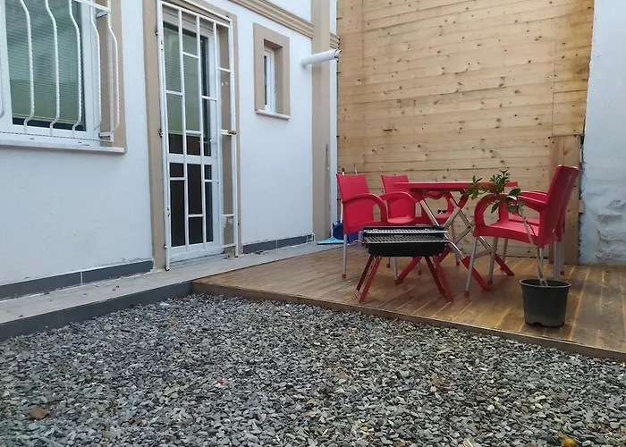 Istanbulda Merkezi Pitoresk Konum Muestakil Yeni Ev