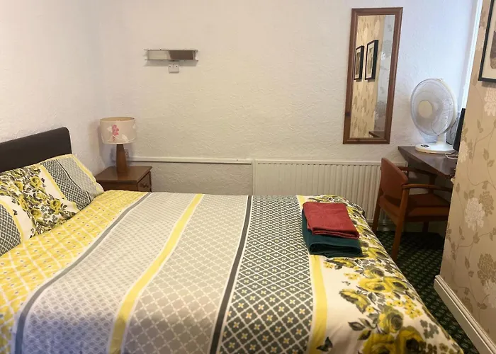 Hylands Hotel Family Room With Free Parking
