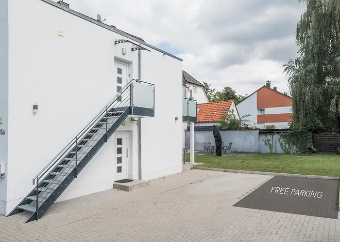 J&A Apartments - Komfort, 24H Self-Check-In, Privatparkplatz, Waschmaschine, Balkon, Arbeitsplatz, Wlan, Kurpark, Messezentrum