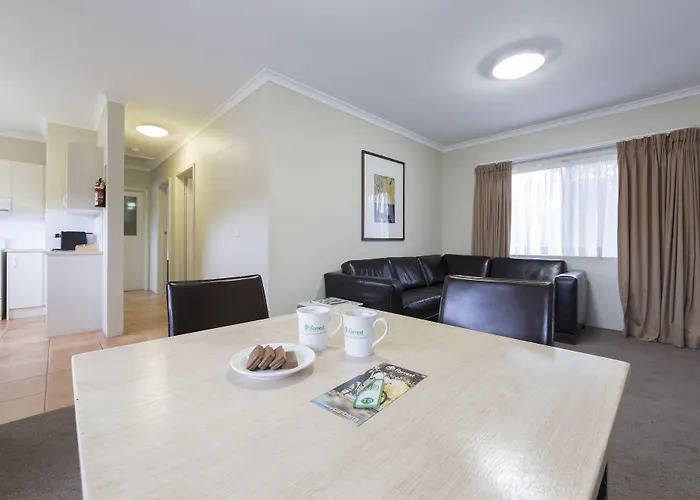 Forrest Hotel & Apartments