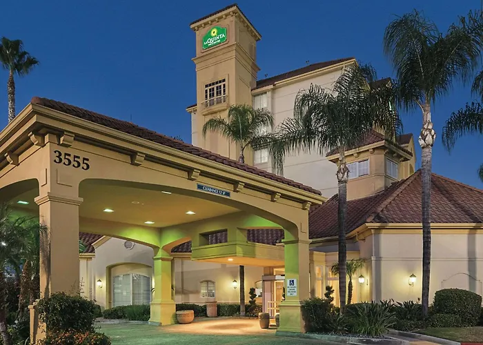 La Quinta Inn & Suites By Wyndham Ontario Airport