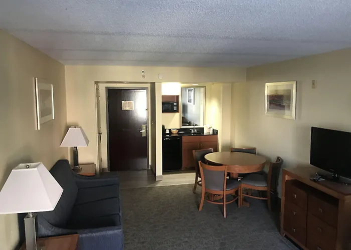 Wingate By Wyndham, Universal Studios