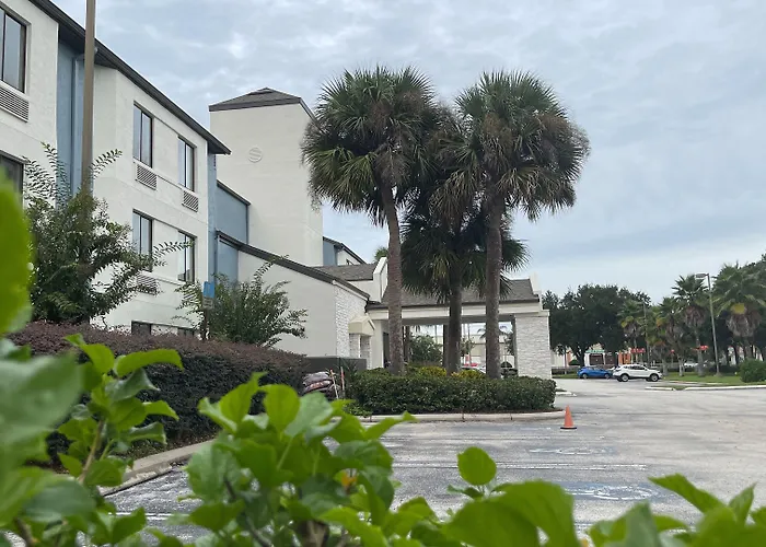 Destiny Palms Hotel Maingate West