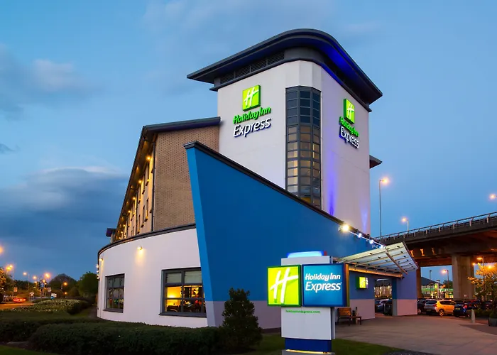 Holiday Inn Express Glasgow Airport By Ihg