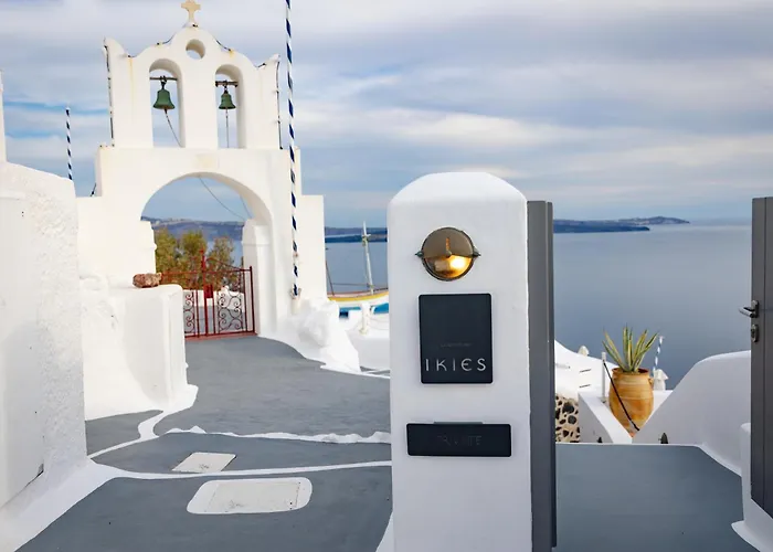 Ikies Santorini