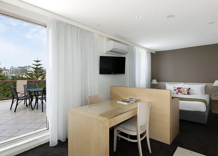 Coogee Sands Hotel & Apartments