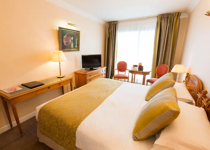 Sun Riviera Hotel