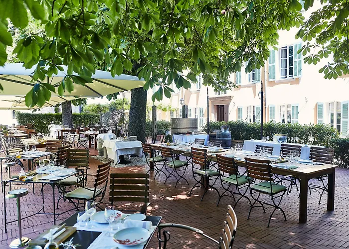 Hostellerie De L'Abbaye De La Celle - Teritoria