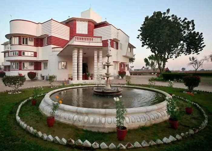 Karni Bhawan Palace - Heritageby Hrh Group Of Hotels