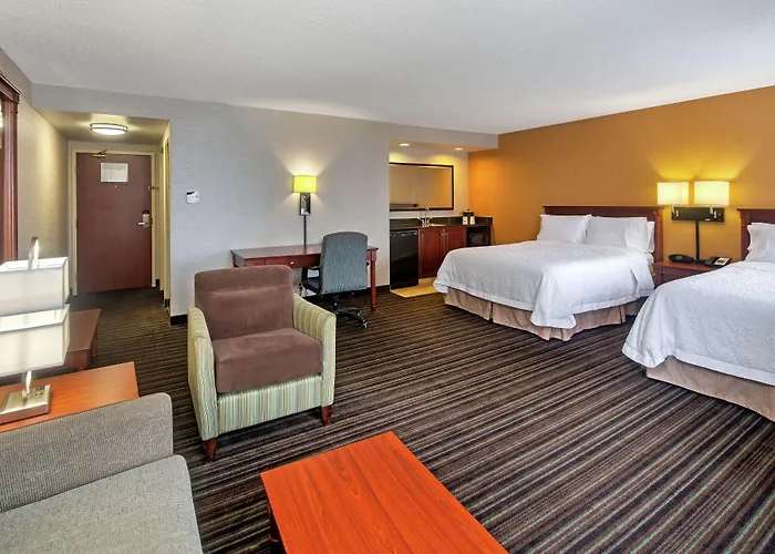 Hampton Inn & Suites By Hilton Toronto Airport
