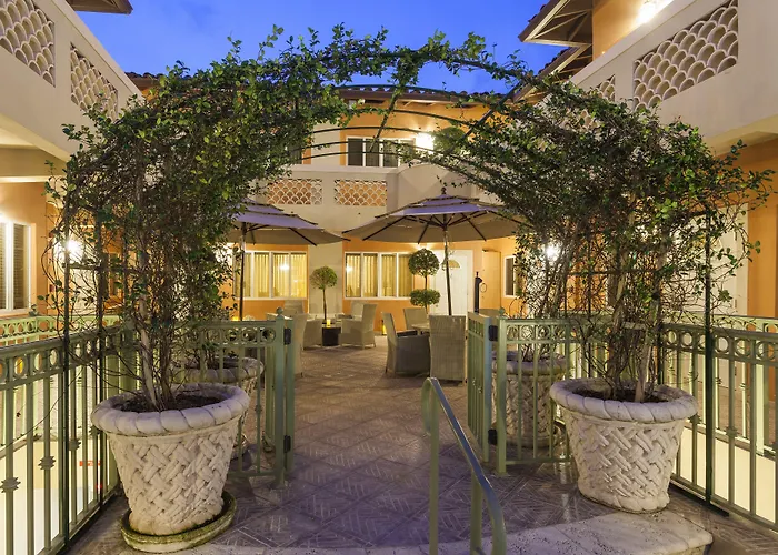 Sun Harbour Boutique Hotel