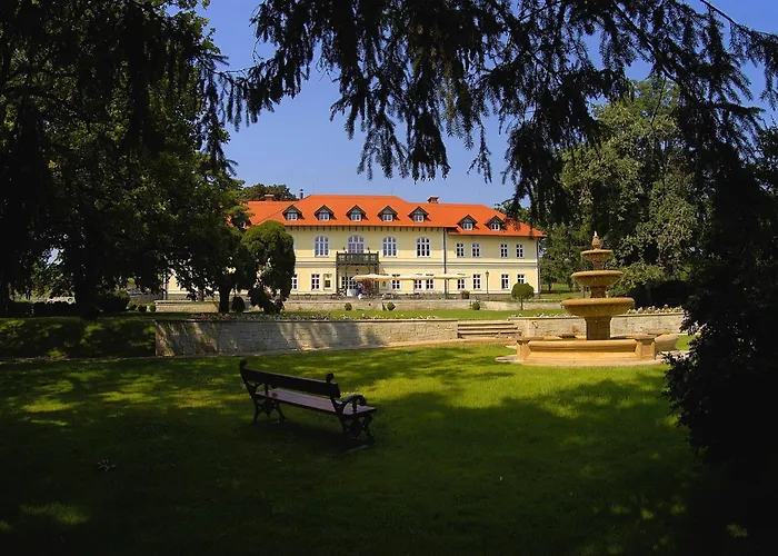 Castle Hotel Grof Degenfeld