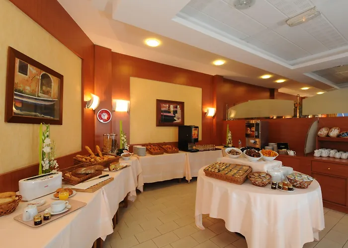 Brit Hotel Du Lac