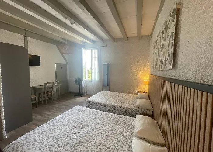 Hotel Et Restaurant Traditionnel L' Escalandes