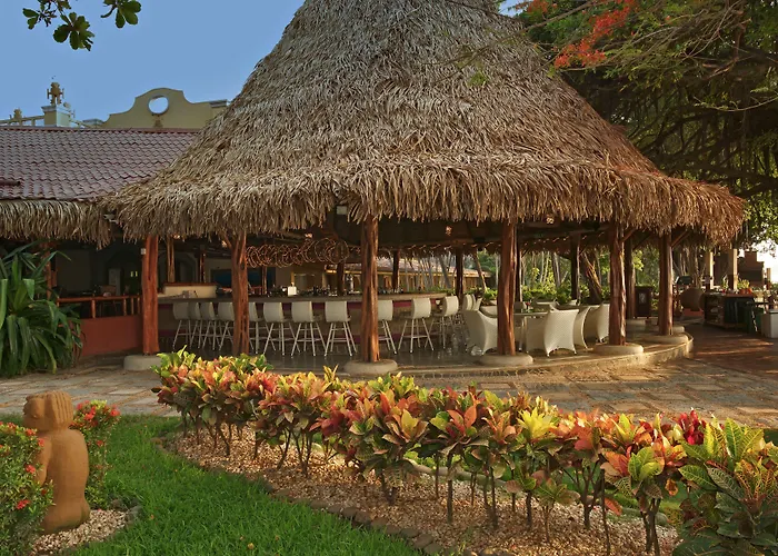 Hotel Tamarindo Diria Beach Resort