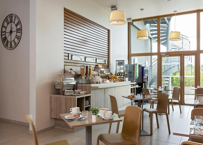 Comfort Triple Room Near Geneva