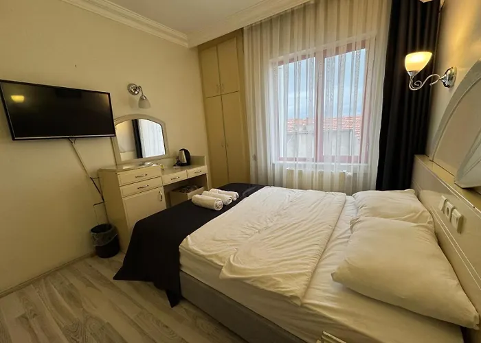 S Celik Royal Otel