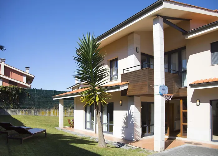 Villa Playa de Barro – Jardín privado junto al mar
