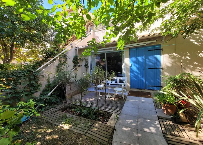 Quiet Ground Floor, Air Conditioning, Garden, 3 Bedrooms, 7 People Max