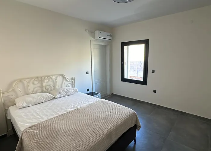 Foca Tas Villa