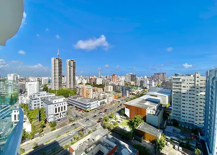 Upscale Centric Apt, City Views